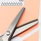 💪✂️ Van quilten tot kleding maken – deze roestvrijstalen kartelschaar met ergonomische grip knipt door álles, zonder zere handen. 50% KORTING!
