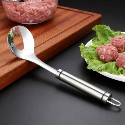 🍝 Stop met handmatig draaien! Dé roestvrijstalen gehaktbalvormer met ergonomisch handvat en ophanghaak – vormt uniforme ballen zonder plakken. 50% KORTING!