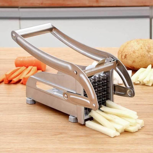 🥔⚡ KOOP 2 KRIJG 1 GRATIS! Alsof je een tornado in een keukengadget hebt die elke aardappel en komkommer in perfecte frieten verandert! 3 messen, geen gehannes, geen vieze vingers – in 1 haal klaar.