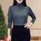 Damesblouse met hoge kraag, lange mouwen en voering