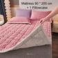 🛏️🔥 50% KORTING! Nooit meer koude nachten of verschoven dekbedden! Deze jacquard warme matras & kussenslopen met 3D quilting en antislip houden je warm en op hun plek – heerlijk zacht!