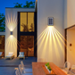 💡 Waarom zou je nog betalen voor buitenverlichting? Deze solar wall light laadt overdag op en verlicht je pad de hele nacht – zonder draden, zonder gedoe.