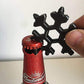 ❄️🪦 50% KORTING! Gooi je sleutelset weg! Deze ene sneeuwvlok vervangt 14 maten, past in elke broekzak, en draait bouten los terwijl jij hem als fidget toy gebruikt!