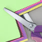 ✂️🔥 50% KORTING! Knip élke stof zonder rafelen – zigzag in één beweging. Dé schaar die naaisters, knutselaars én hobbykoks in heel Europa gebruiken!