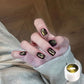 💎🐾 50% KORTING! De diepe, transparante jelly-basis maakt van je nagels glanzende edelstenen, terwijl de magnetische glitter een streep puur, multidimensional licht creëert. Jouw nagels, jouw mysterie.