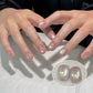 💎🐾 50% KORTING! De diepe, transparante jelly-basis maakt van je nagels glanzende edelstenen, terwijl de magnetische glitter een streep puur, multidimensional licht creëert. Jouw nagels, jouw mysterie.