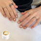 💎🐾 50% KORTING! De diepe, transparante jelly-basis maakt van je nagels glanzende edelstenen, terwijl de magnetische glitter een streep puur, multidimensional licht creëert. Jouw nagels, jouw mysterie.