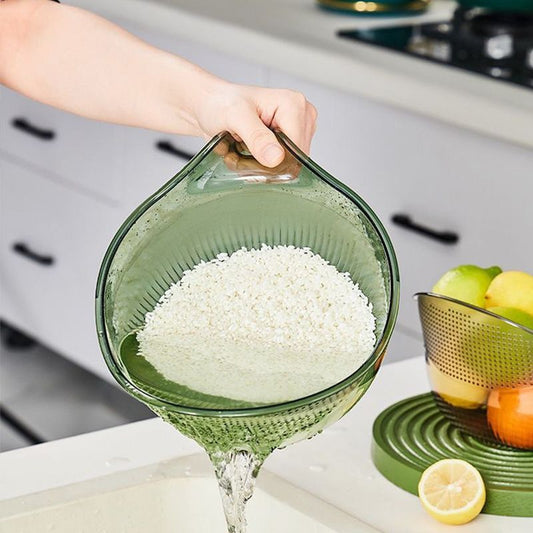 🍇🚫 50% KORTING! Stop met het morsen van water over je aanrecht! Deze multifunctionele zeefschaal met slim handvat spoelt je groenten en fruit, giet pasta af, en serveert je salade – allemaal met één hand. Jouw aanrecht blijft eindelijk droog!