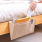 😴📚 Stop met zoeken naar je spullen in bed! Dé vilten opberghangzak met grote vakken past onder elk matras en bewaart laptop, tablet, boek en afstandsbediening netjes bij de hand. 50% KORTING!