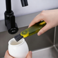 🥤✨ 50% KORTING! Nooit meer vies drinken! Deze 3-in-1 dekselborstel reinigt koprand, flesdop en kiertjes – lipstick, koffiekringen en verborgen vuil verdwijnen. Draaibaar, compact en ophangbaar!