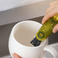 🥤✨ 50% KORTING! Nooit meer vies drinken! Deze 3-in-1 dekselborstel reinigt koprand, flesdop en kiertjes – lipstick, koffiekringen en verborgen vuil verdwijnen. Draaibaar, compact en ophangbaar!