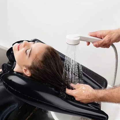 🛁💥 50% KORTING! Nooit meer pijnlijk vooroverbuigen bij het haren wassen! Deze opblaasbare haarwasbak ondersteunt hoofd en nek zacht – perfect voor ouderen, rolstoelgebruikers en bedlegerigen!