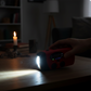 Multifunctionele draagbare noodradio op zonne-energie – powerbank, handzwengel en weerswaarschuwingen voor buitenactiviteiten en rampenparaatheid